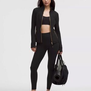 Lululemon Women’s Define Jacket Nulu Fabric Size 2 Black Gold Activewear